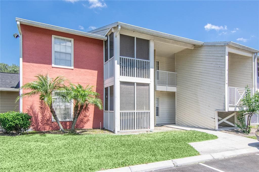 803 LAKE HAVEN SQUARE UNIT 108 BRANDON, FL 33511