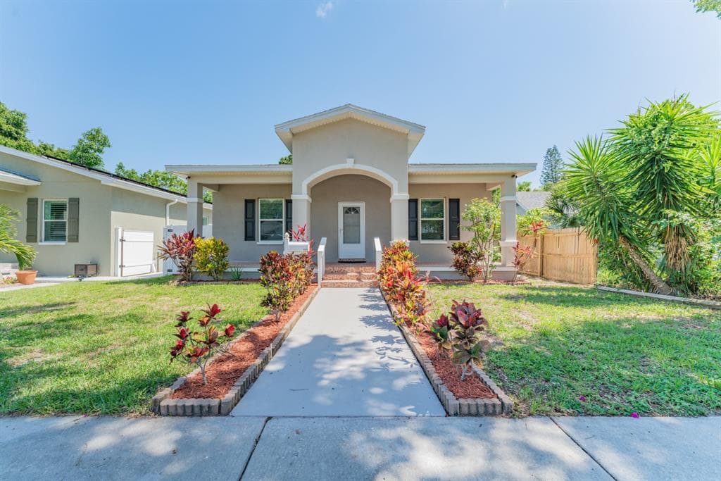 4048 4TH AVENUE N ST PETERSBURG, FL 33713