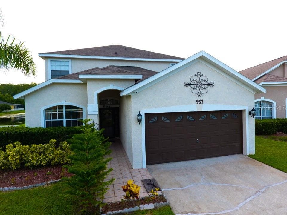 957 WHISPERING CYPRESS LANE ORLANDO, FL 32824