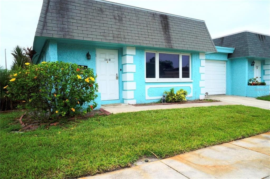 6890 VERSAILLES N UNIT 10 PINELLAS PARK, FL 33781