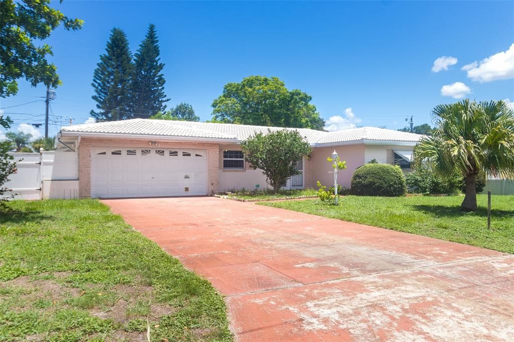 1229 GRENADA AVENUE CLEARWATER, FL 33764