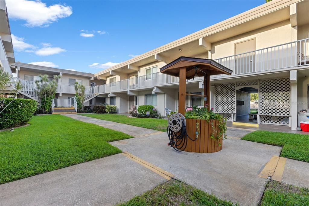 6700 1ST AVENUE S UNIT 207 ST PETERSBURG, FL 33707