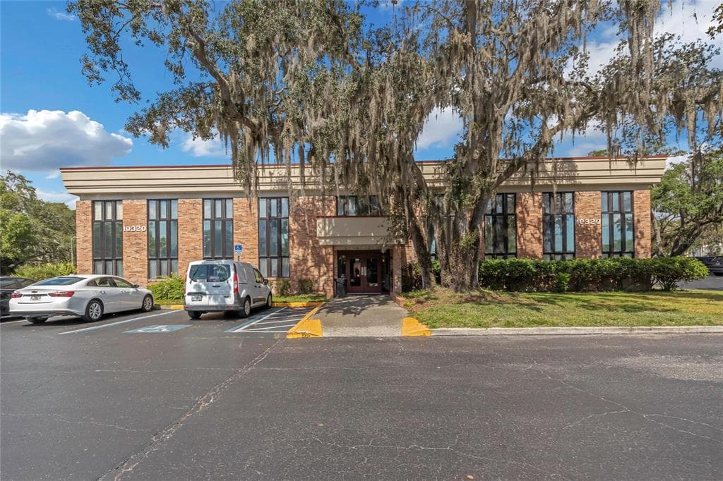 10320 N 56TH STREET UNIT 310 TEMPLE TERRACE, FL 33617