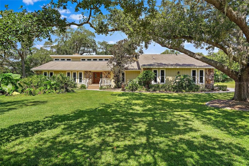 2145 MEADOW BROOK DRIVE