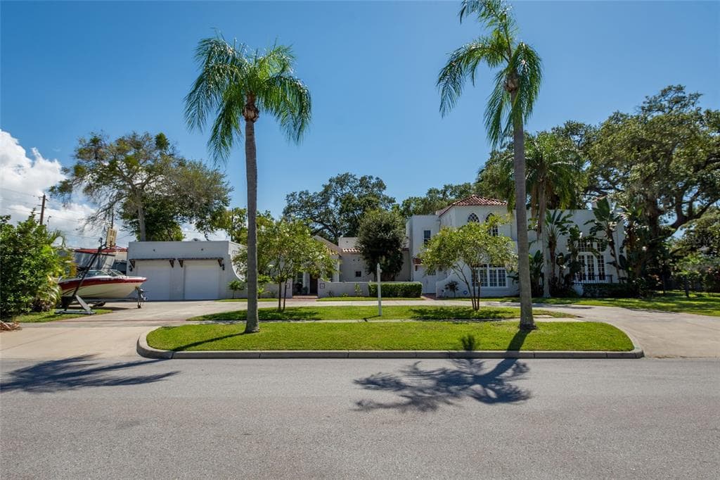 429 MAGNOLIA DRIVE