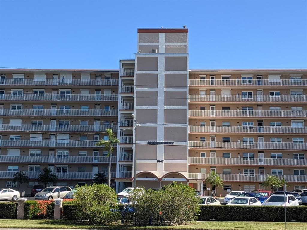 1847 SHORE DRIVE S UNIT 215 SOUTH PASADENA, FL 33707