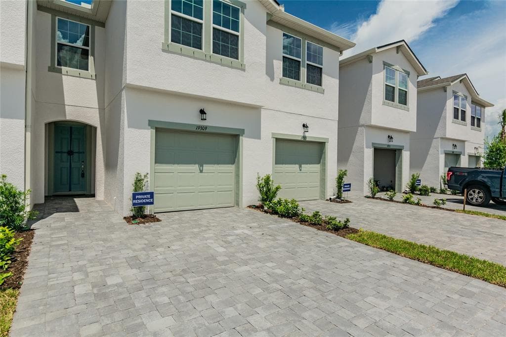 19309 BLUE POND DRIVE LUTZ, FL 33558