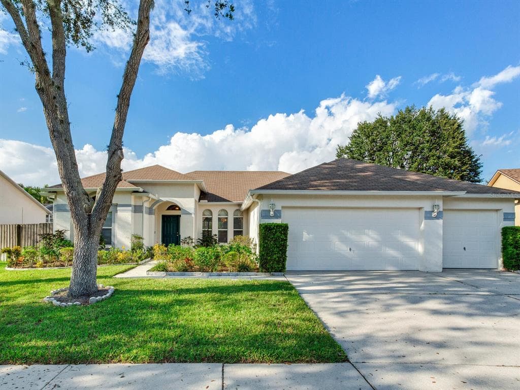 1406 W RIVER COURT