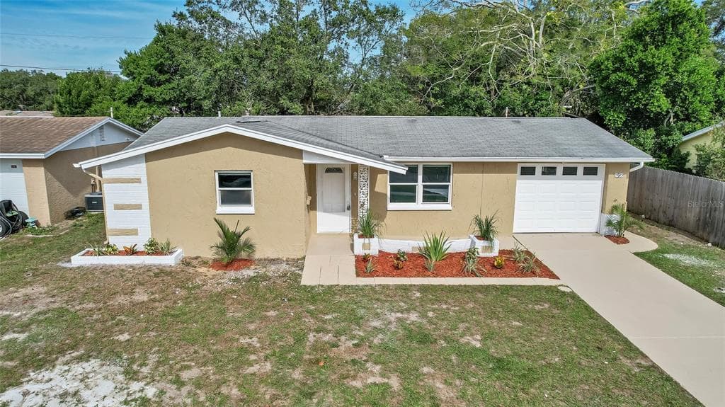 5913 APPLETREE ROAD HOLIDAY, FL 34690