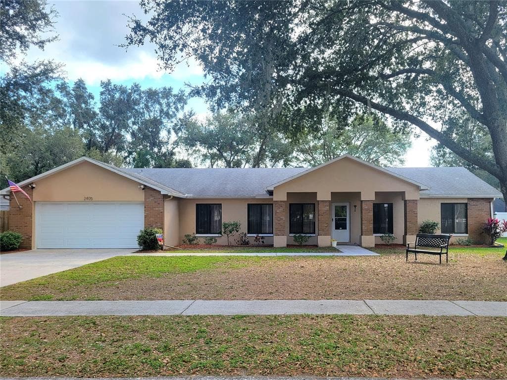 2405 BUCKHORN SCHOOL COURT VALRICO, FL 33594