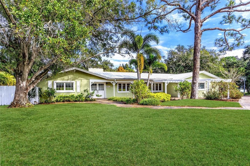 1941 SADDLE HILL ROAD S DUNEDIN, FL 34698