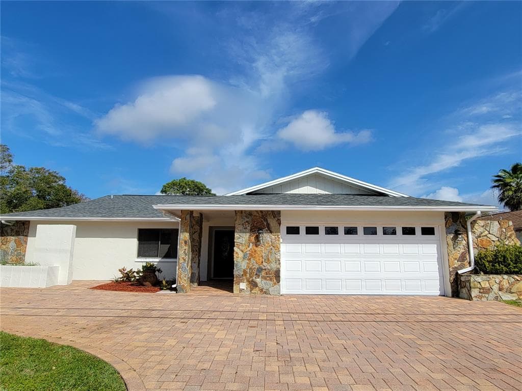11389-L 102ND AVENUE N SEMINOLE, FL 33778