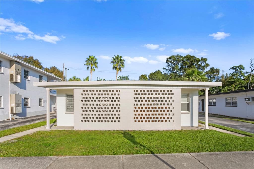 65 E DAVIS BOULEVARD UNIT 4 TAMPA, FL 33606