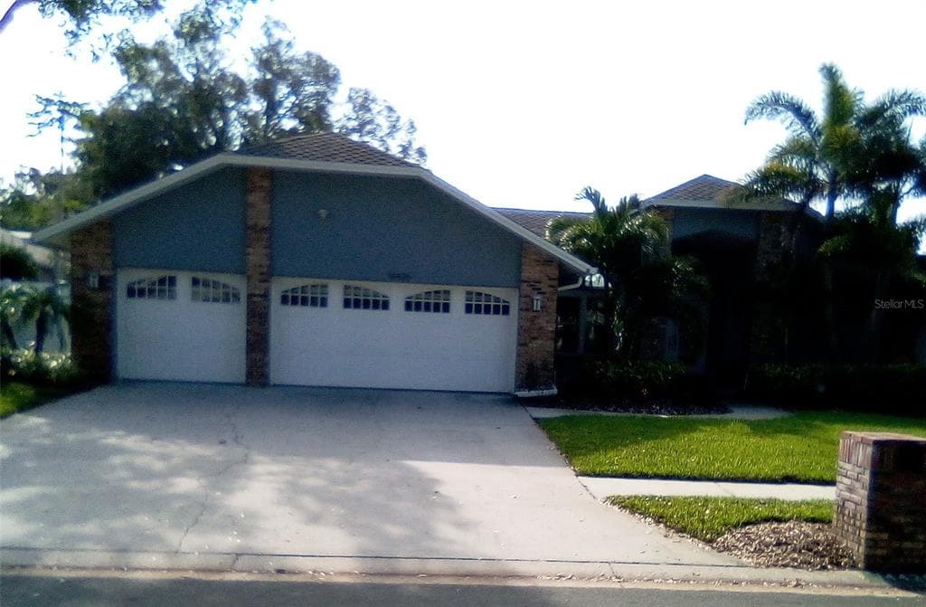 14426 MARK DRIVE LARGO, FL 33774