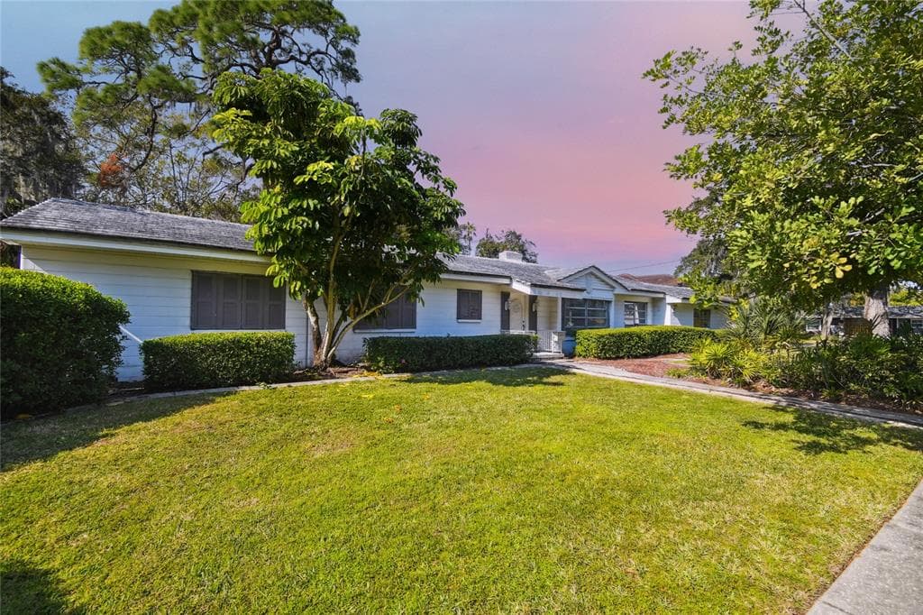 5005 S THE RIVIERA STREET