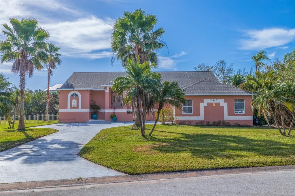 265 BATH CLUB BOULEVARD S NORTH REDINGTON BEACH, FL 33708