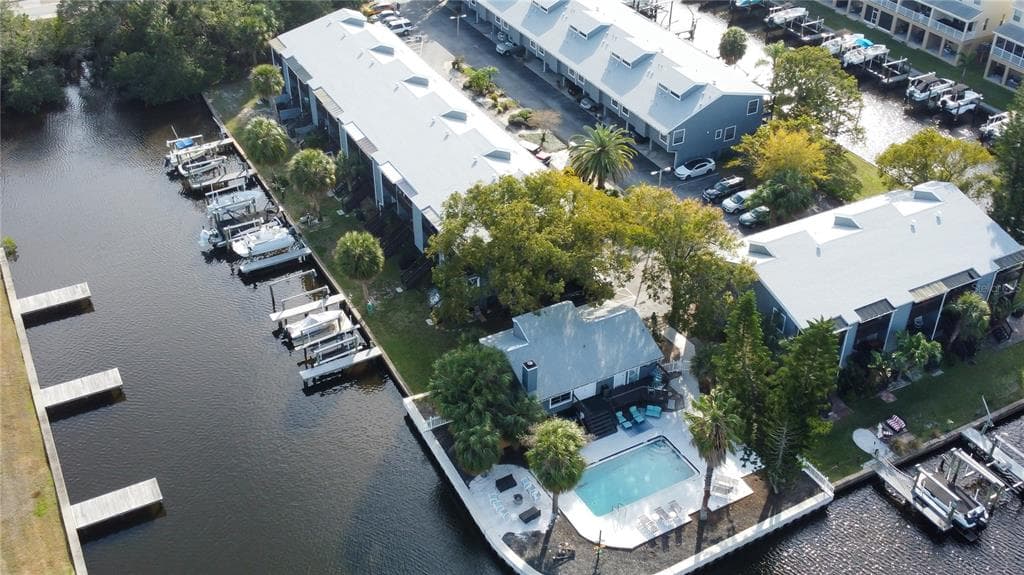 200 MERES BOULEVARD UNIT 20