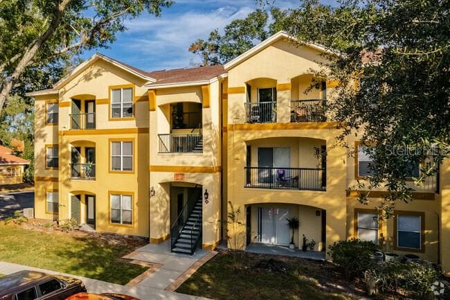 5618 PINNACLE HEIGHTS CIRCLE UNIT 307 TAMPA, FL 33624