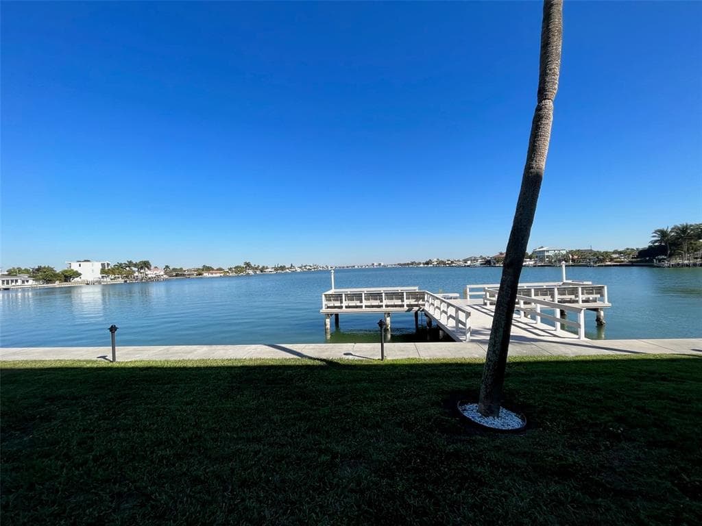 5555 GULF BOULEVARD UNIT 117 ST PETE BEACH, FL 33706