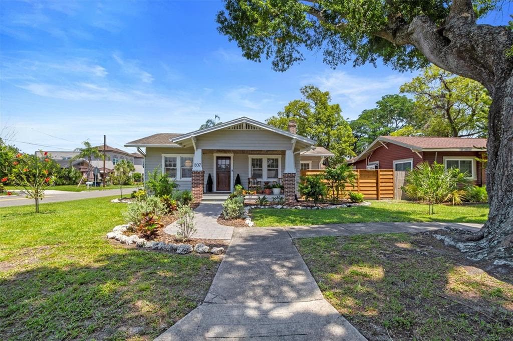 207 N TAMPANIA AVENUE