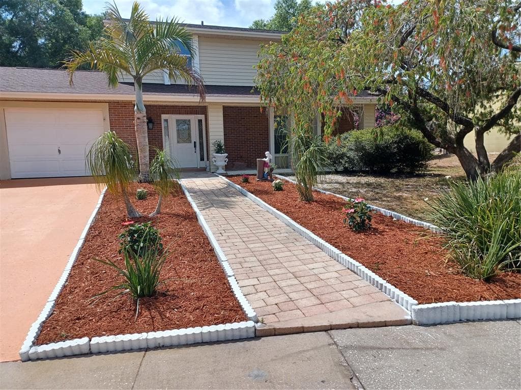 8253 MALVERN CIRCLE