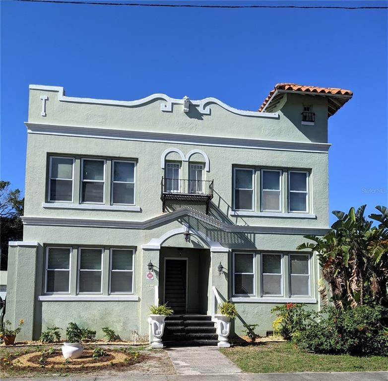2014 JACKSON STREET N UNIT 5 ST PETERSBURG, FL 33704