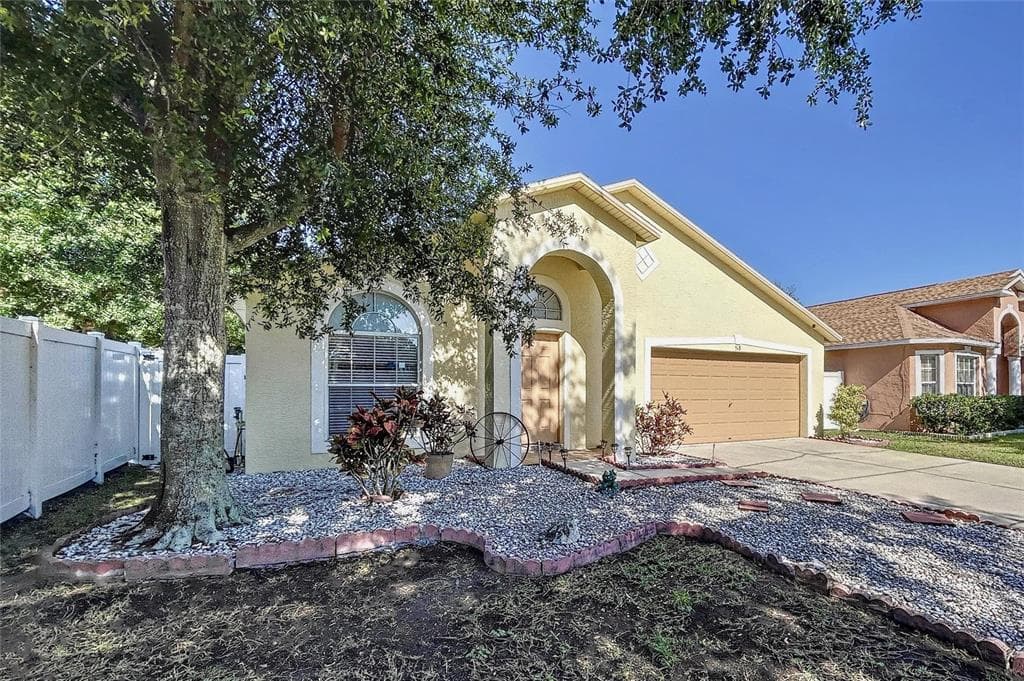 518 SOMERSTONE DRIVE VALRICO, FL 33594