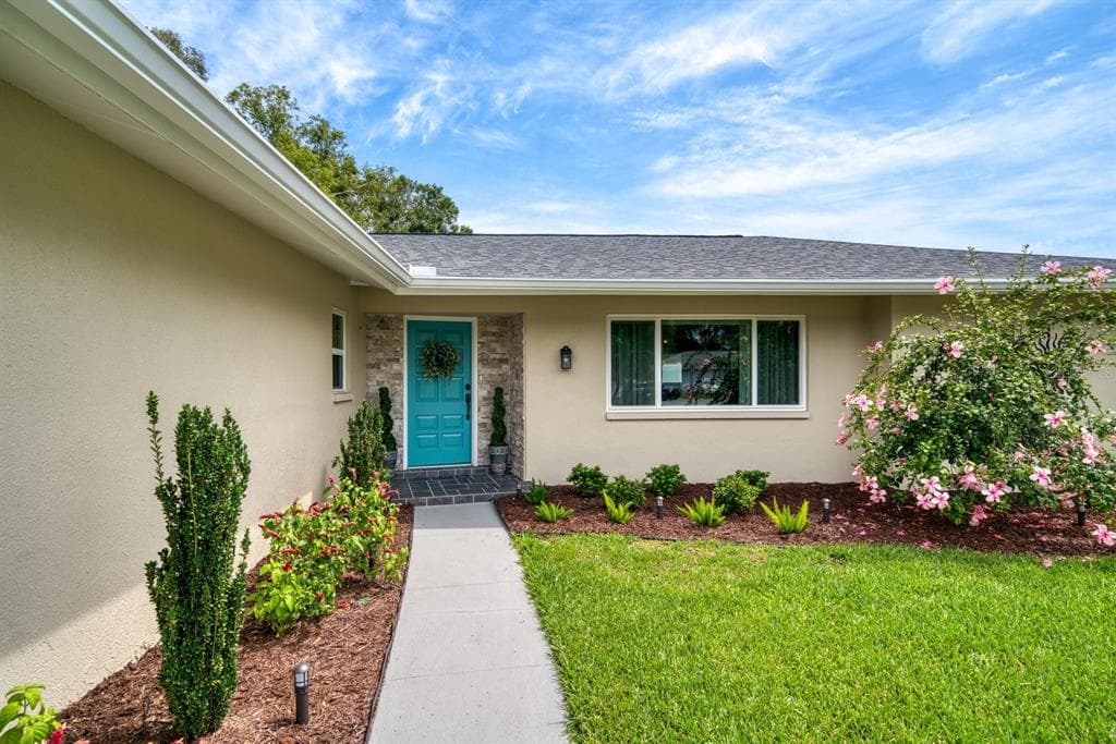 1699 EDEN COURT CLEARWATER, FL 33756