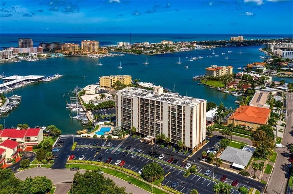 255 DOLPHIN POINT UNIT 203 CLEARWATER, FL 33767