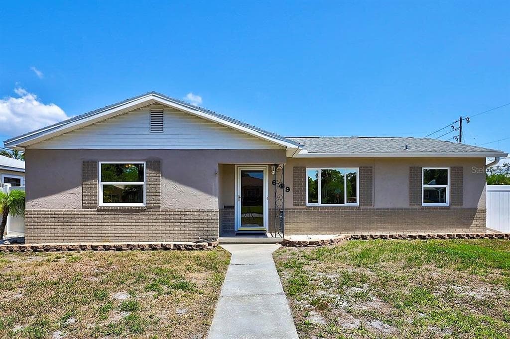 649 39TH AVENUE NE ST PETERSBURG, FL 33703