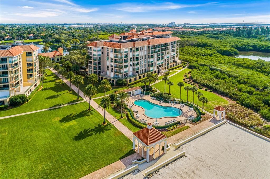 4780 DOLPHIN CAY LANE S UNIT 604 ST PETERSBURG, FL 33711