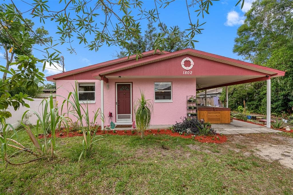 1802 W HENRY AVENUE TAMPA, FL 33603