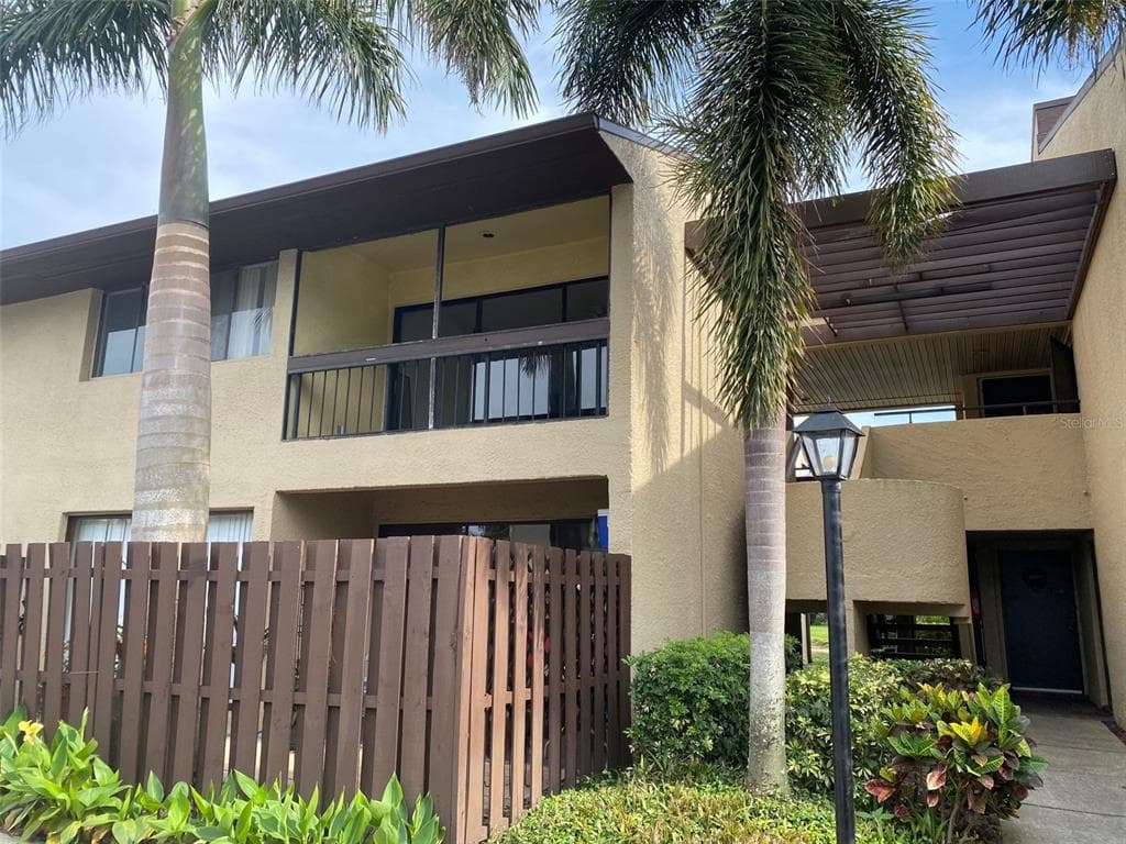 850 VILLAGE LAKE TERRACE N UNIT 201