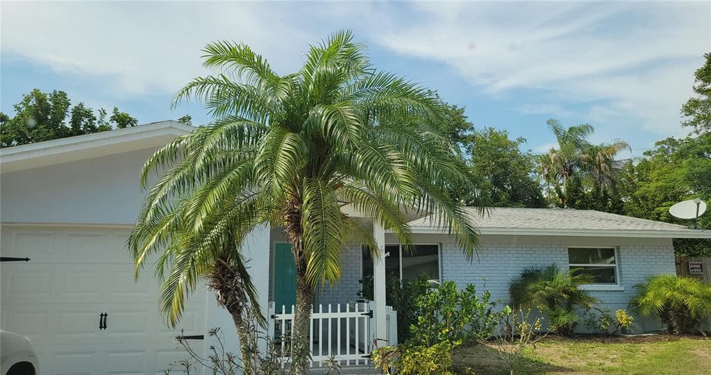 2296 CAPRI DRIVE CLEARWATER, FL 33763
