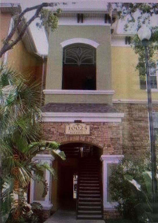 10025 COURTNEY PALMS BOULEVARD UNIT 103 TAMPA, FL 33619