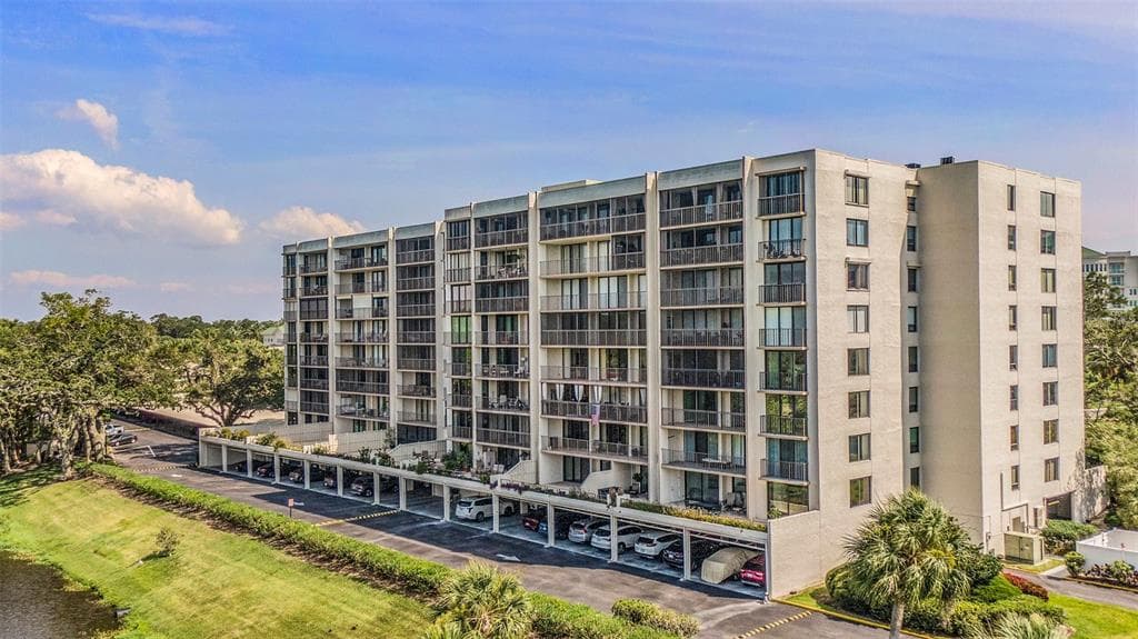 220 BELLEVIEW BOULEVARD UNIT 108 BELLEAIR, FL 33756