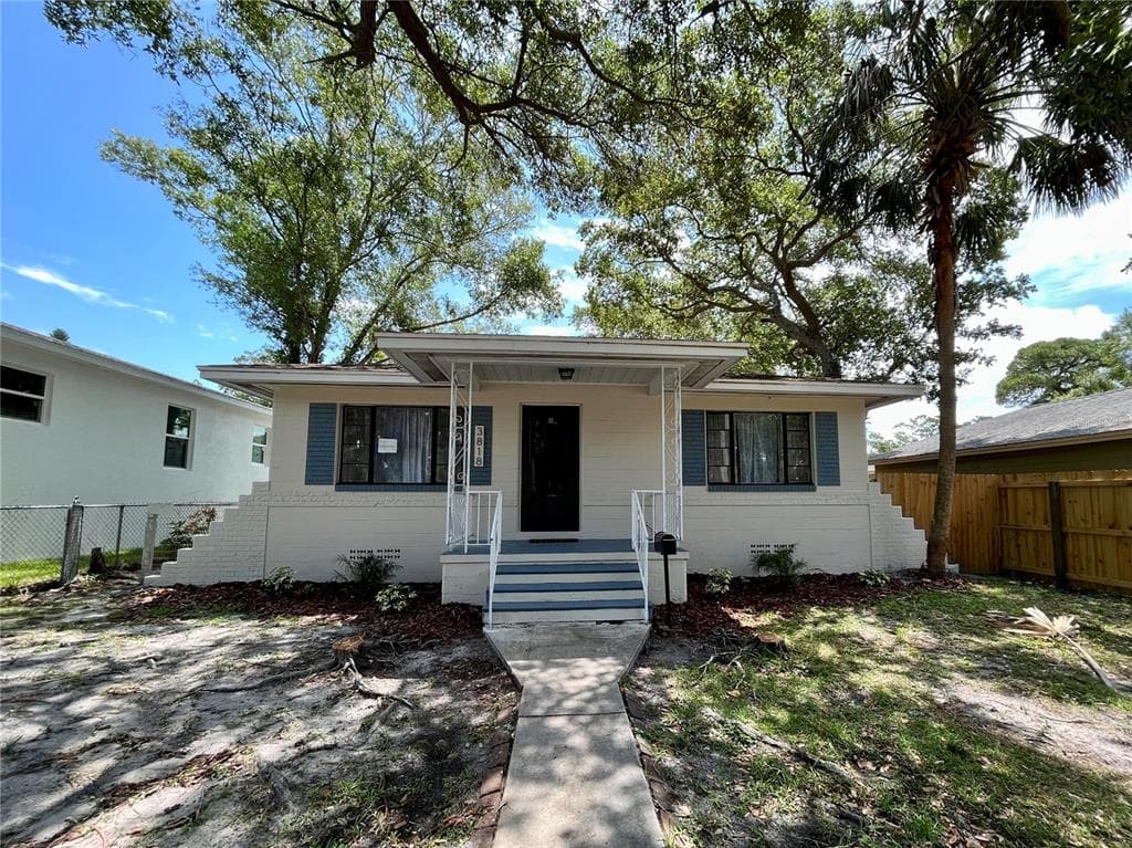 3818 DR MARTIN LUTHER KING JR ST S