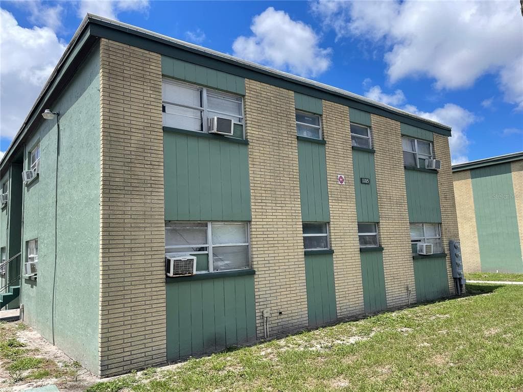 1103 E 143RD AVENUE UNIT 202 TAMPA, FL 33613