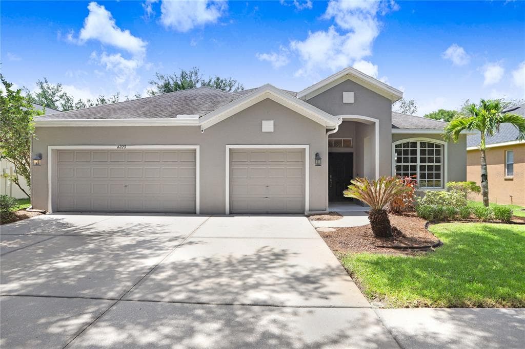 6220 WHIMBRELWOOD DRIVE LITHIA, FL 33547