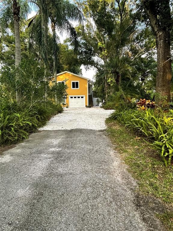 8117 BAY DRIVE