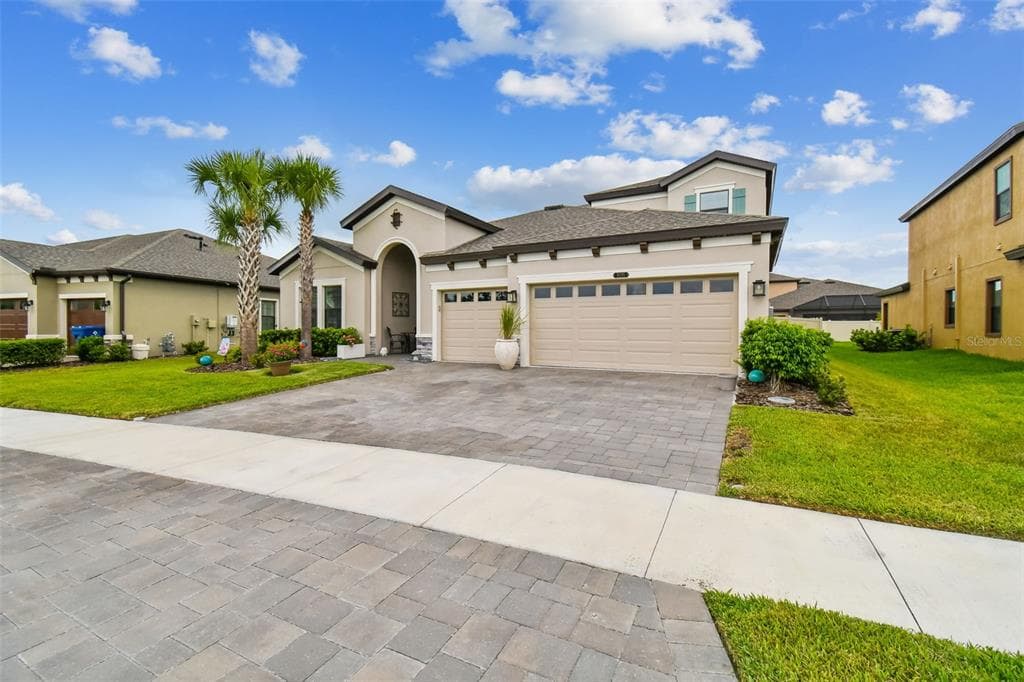 8695 BIRCHLEAF COURT LAND O LAKES, FL 34637