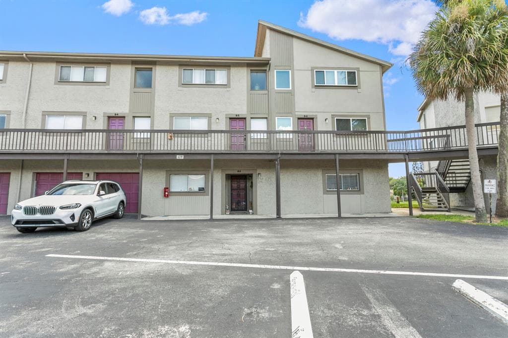 6319 NEWTOWN CIRCLE UNIT B5 TAMPA, FL 33615