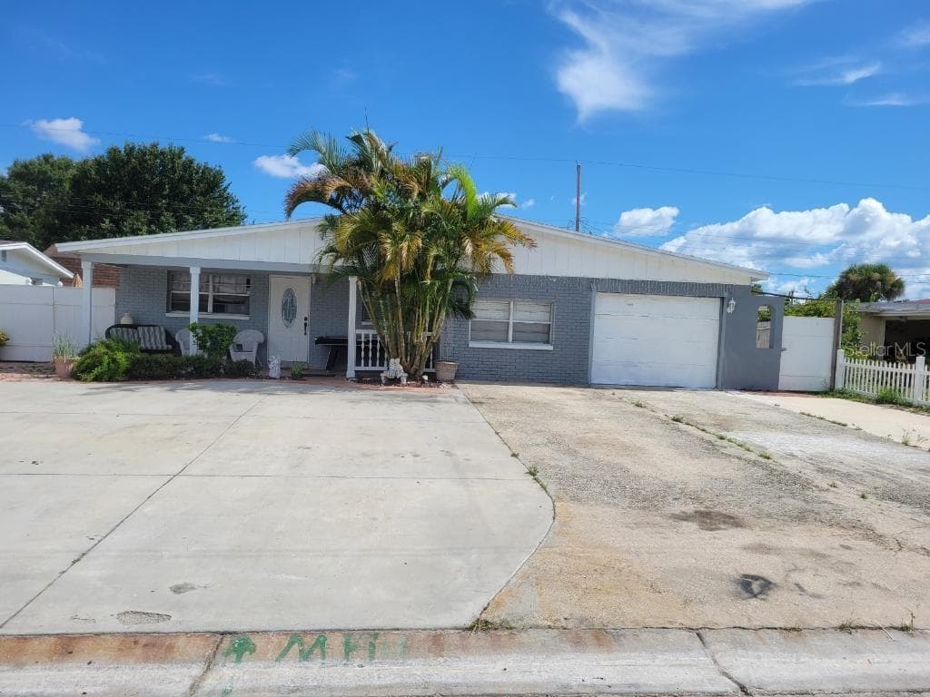 4530 W BURKE STREET