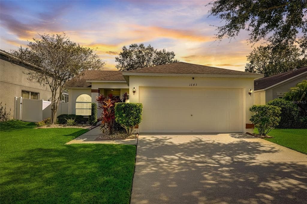 1643 GRAY BARK DRIVE