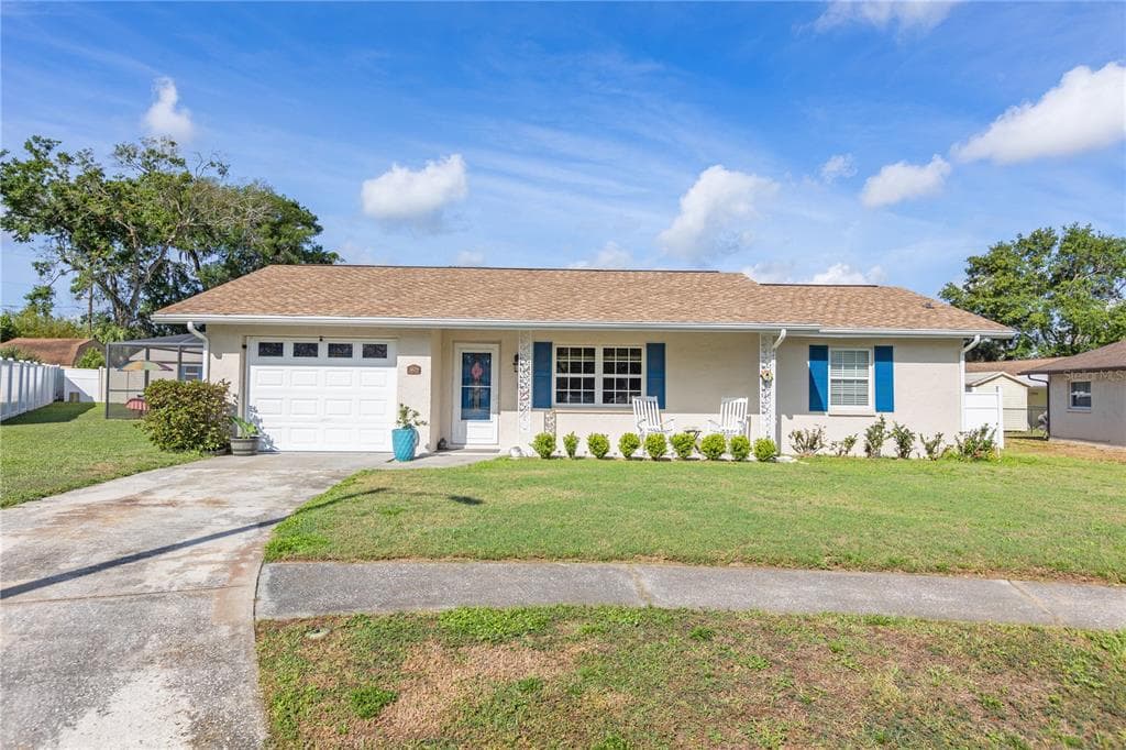5629 CARIE COURT ZEPHYRHILLS, FL 33542