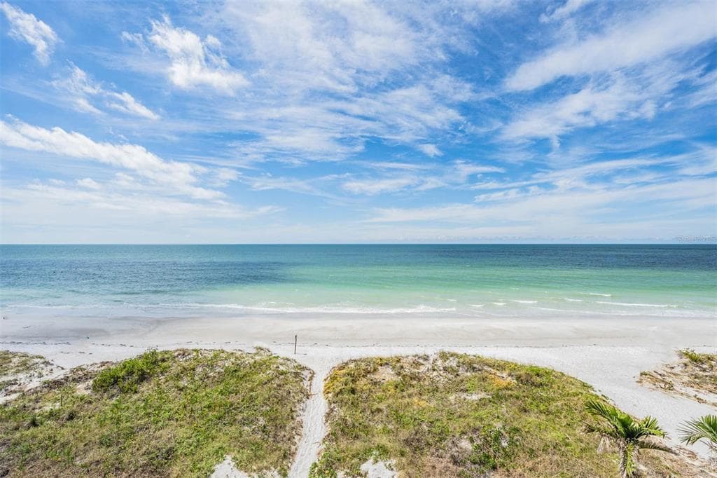 612 GULF BOULEVARD UNIT 211