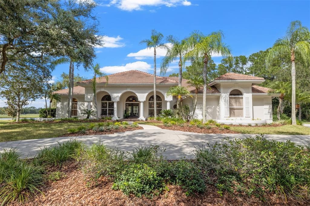 8942 MAGNOLIA CHASE CIRCLE TAMPA, FL 33647