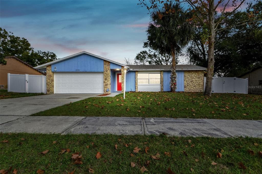 2810 EBONY PLACE