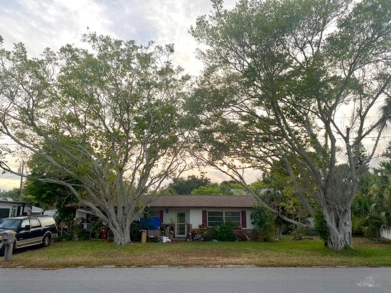 1400 BAY PALM BOULEVARD
