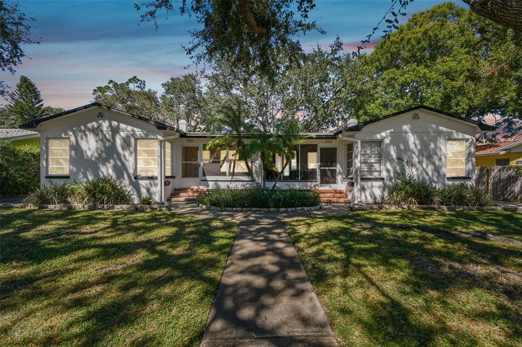 252 MATEO WAY NE ST PETERSBURG, FL 33704